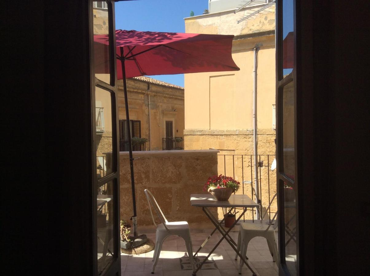 Charme In Centro - Tourist Rental Agrigento Buitenkant foto