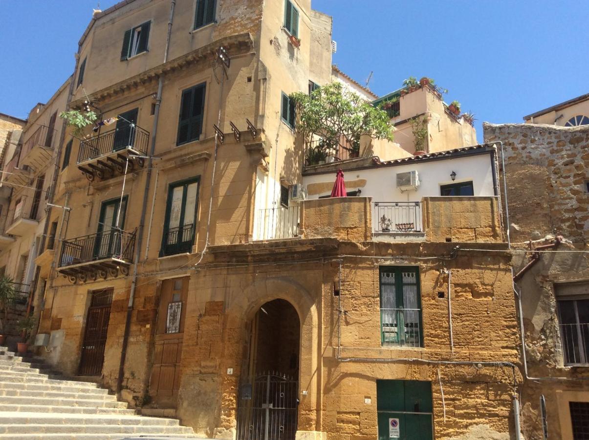 Charme In Centro - Tourist Rental Agrigento Buitenkant foto