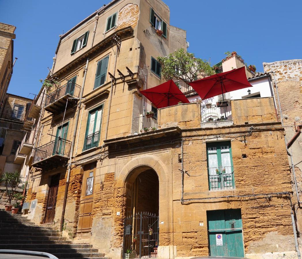 Charme In Centro - Tourist Rental Agrigento Buitenkant foto
