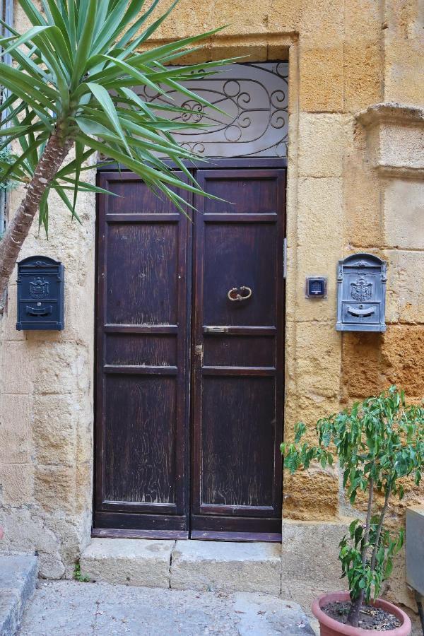 Charme In Centro - Tourist Rental Agrigento Buitenkant foto